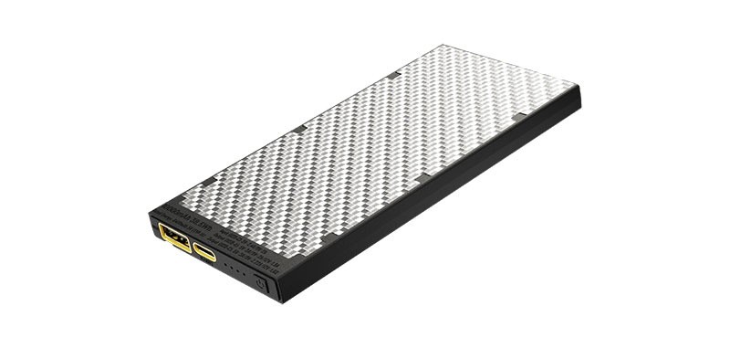 Nitecore Batterie externe en carbone argentée