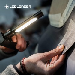 LEDLENSER Lampe de travail rechargeable W7R work 600 lumen ip54 - aimant 180° dépliant 270° rotation - Image 3